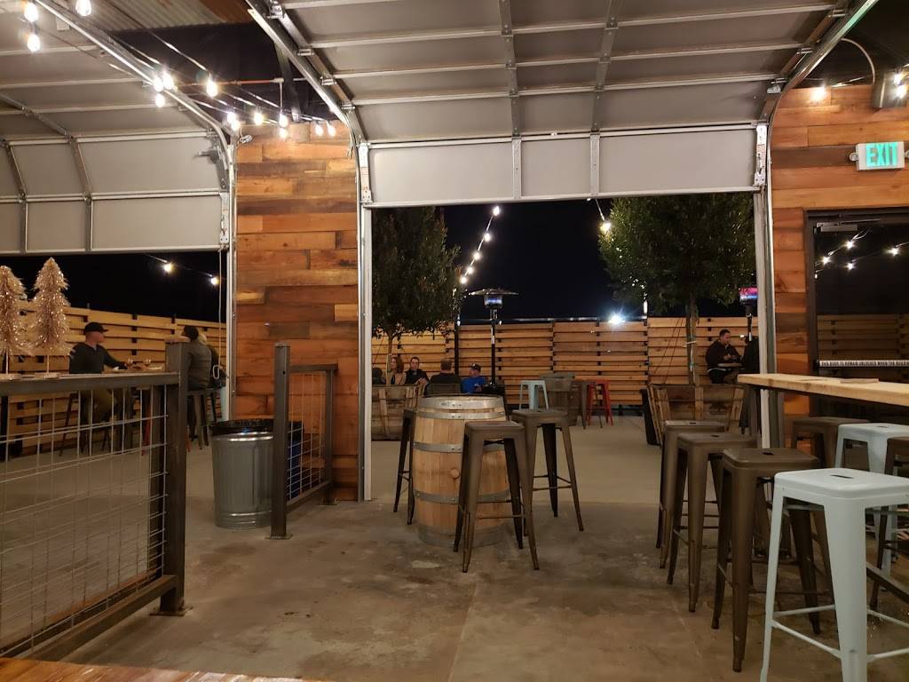 Blaker Brewing - The Tarmac | restaurant | 1930 Airdrome Entry, Atwater, CA 95301, USA | 2095854040 OR +1 209-585-4040
