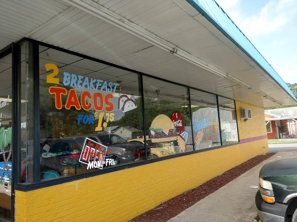 Bennys Tacos | restaurant | 1439 Roosevelt Ave, San Antonio, TX 78210, USA | 2105338646 OR +1 210-533-8646