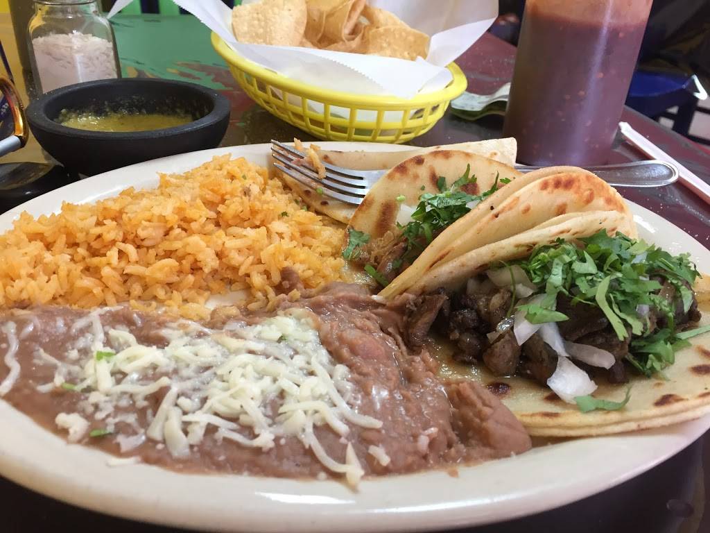 Nenas taqueria | restaurant | 3918 E Belknap St, Haltom City, TX 76111, USA | 8174285982 OR +1 817-428-5982