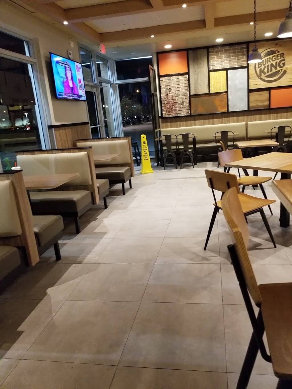 Burger King | restaurant | 2990 N, FL-7, Margate, FL 33063, USA | 8663942493 OR +1 866-394-2493