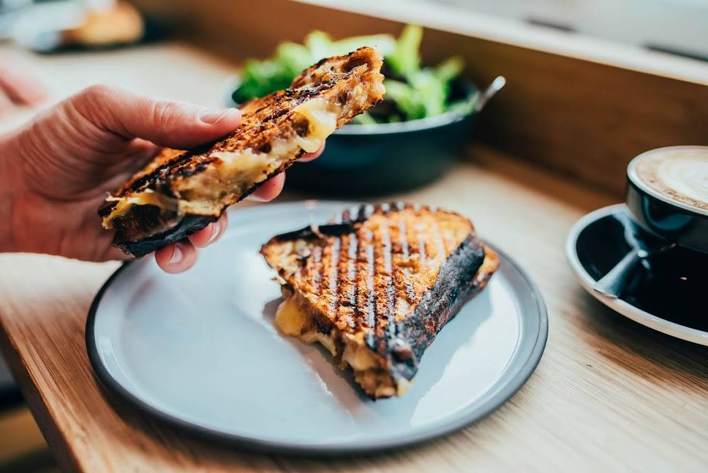 Station W | cafe | 3852 Rue Wellington, Verdun, QC H4G 3M6, Canada | 5145089768 OR +1 514-508-9768