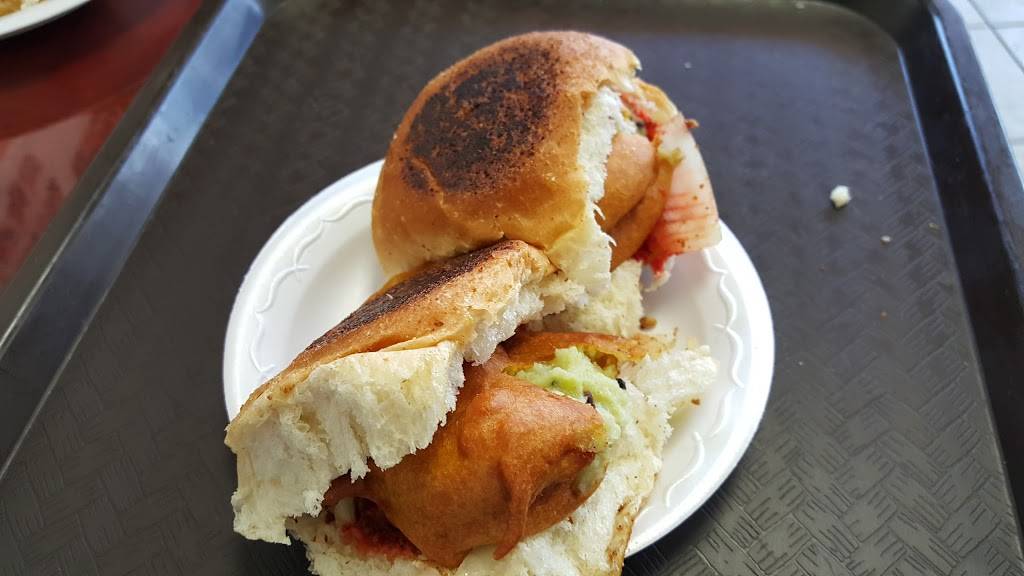 Mumbai Ki Galliyon Se | restaurant | 4008, 17705 Pioneer Blvd, Artesia, CA 90701, USA | 5628606699 OR +1 562-860-6699