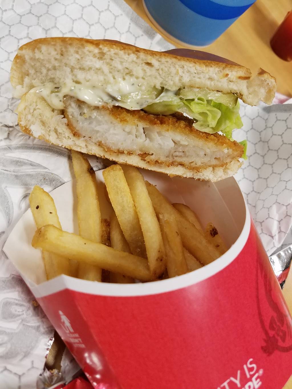 Wendys | restaurant | 730 Plain St, Marshfield, MA 02050, USA | 7818342330 OR +1 781-834-2330