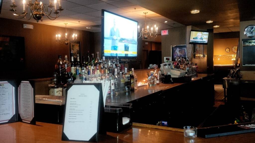 VIVO! Bar & Grill | restaurant | 42 Lake Ave Ext, Danbury, CT 06811, USA | 2037912202 OR +1 203-791-2202