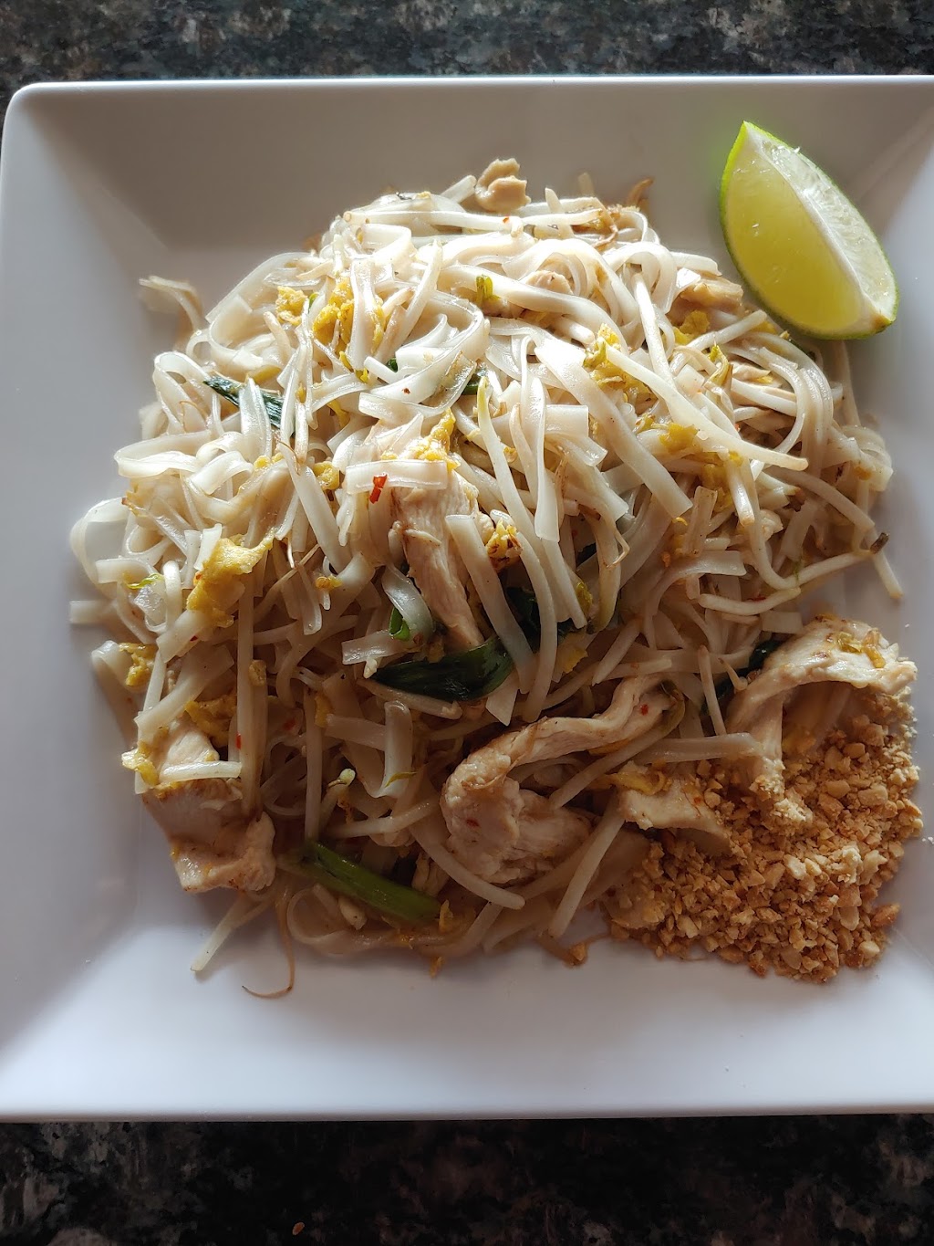 New Thai cafe | restaurant | 49664 Van Dyke Ave, Shelby Township, MI 48317, USA | 5868034224 OR +1 586-803-4224