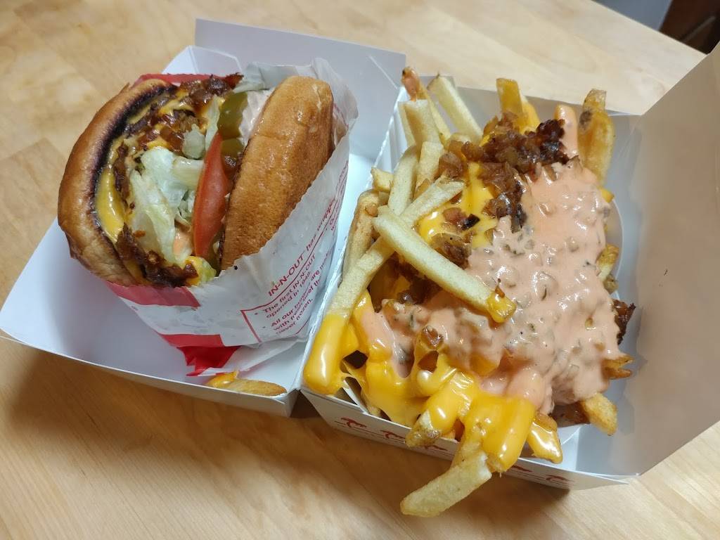 In-N-Out Burger | restaurant | 1616 Sisk Rd, Modesto, CA 95350, USA | 8007861000 OR +1 800-786-1000