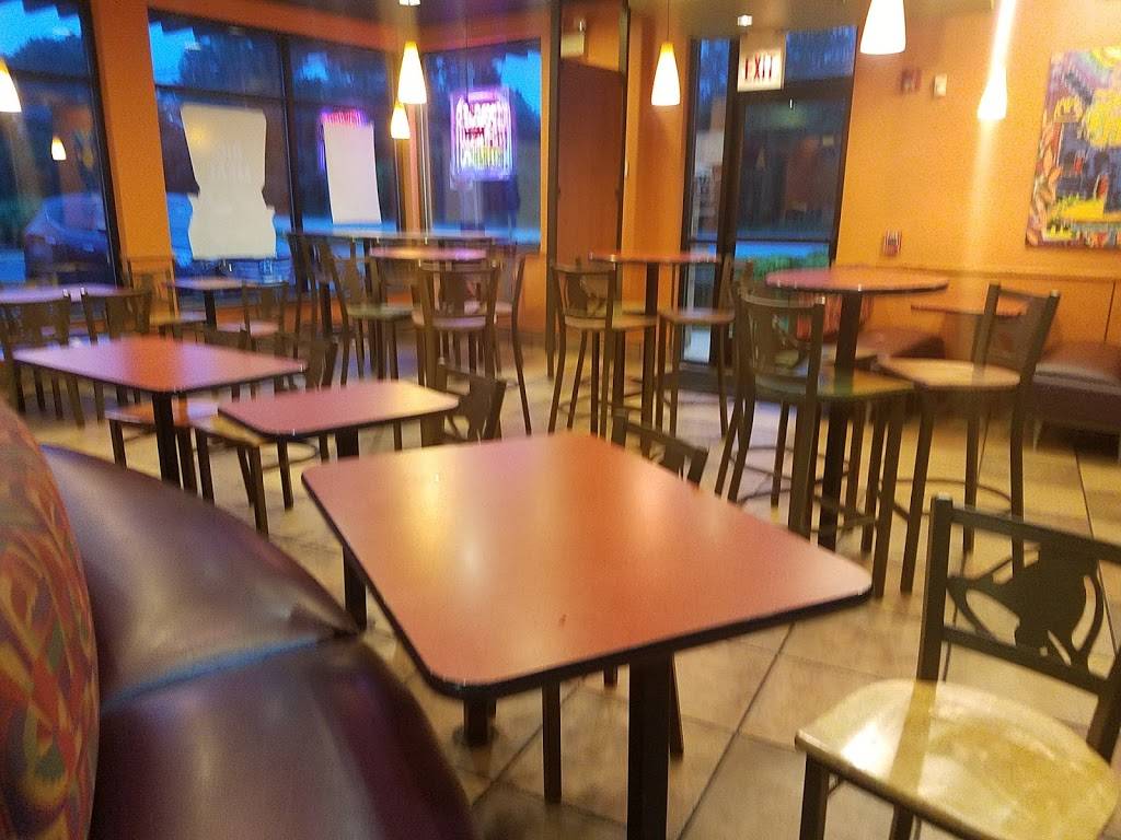 Taco Bell | meal takeaway | 2410 E Rand Rd, Arlington Heights, IL 60004, USA | 8472537675 OR +1 847-253-7675