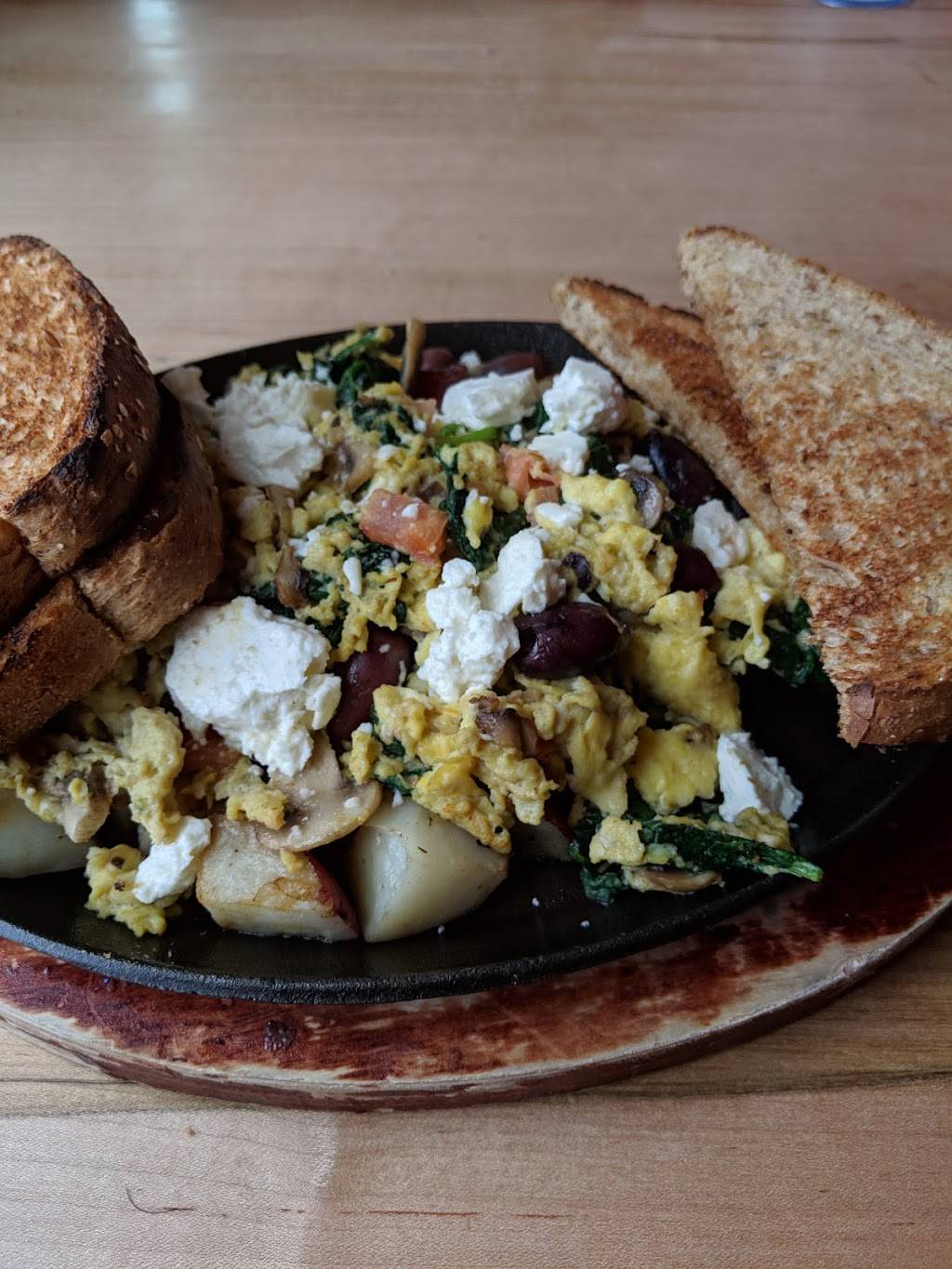 Karma Cafe and Art | restaurant | 72 Church St, Laconia, NH 03246, USA | 6035276000 OR +1 603-527-6000