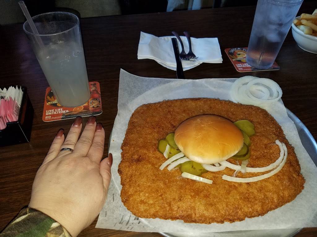 Schooners Peoria Heights | restaurant | 730 E War Memorial Dr, Peoria Heights, IL 61616, USA | 3096869895 OR +1 309-686-9895