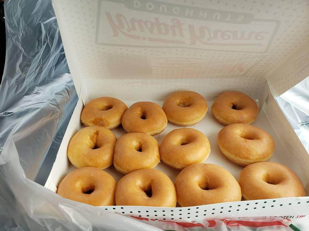 Krispy Kreme | bakery | 530 NE 167th St, North Miami Beach, FL 33162, USA | 3059496135 OR +1 305-949-6135