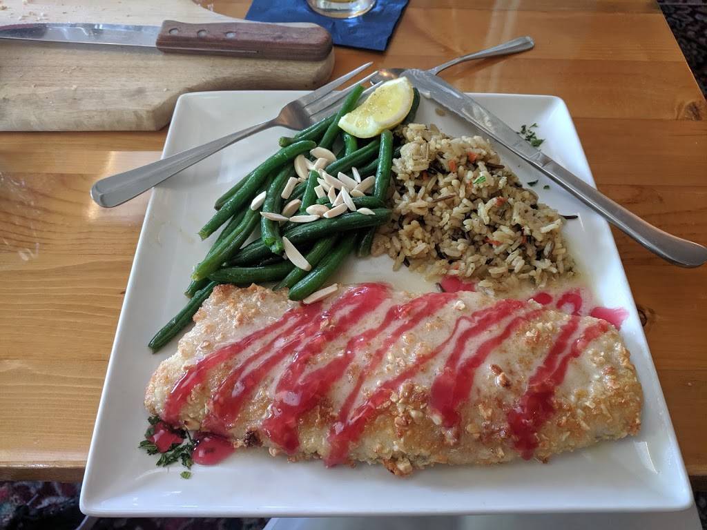 Old Mission Tavern | restaurant | 17015 Center Rd, Traverse City, MI 49686, USA | 2312237280 OR +1 231-223-7280