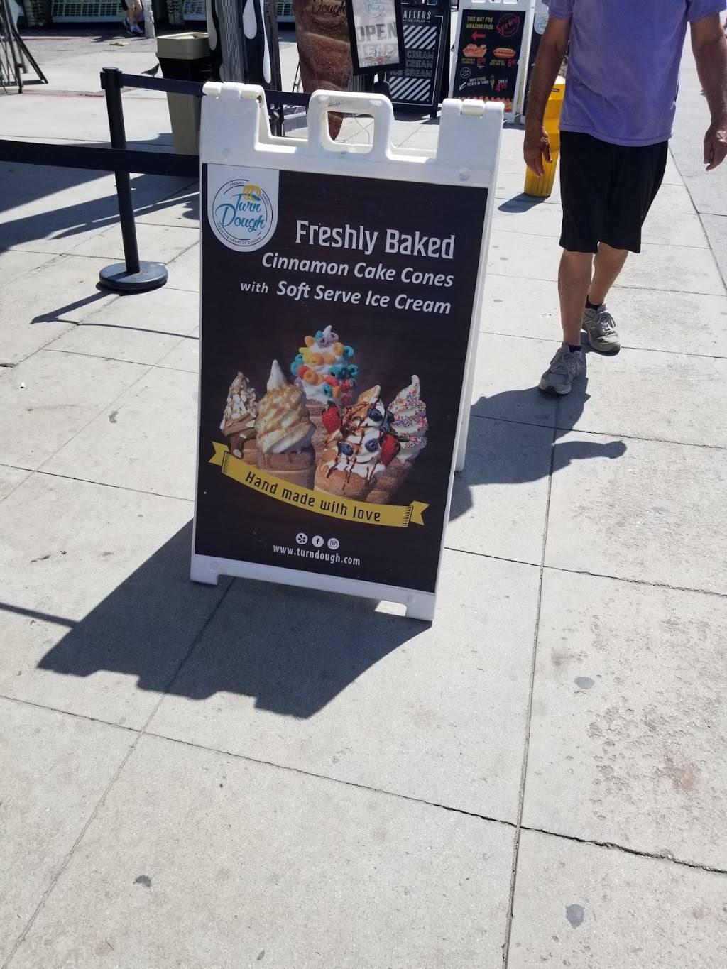 Turn Dough - Chimney Cakes, Donut Ice Cream Cones | bakery | 1425 Ocean Front Walk, Venice, CA 90291, USA | 4243075005 OR +1 424-307-5005