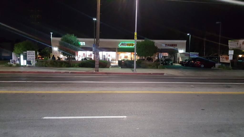 Subway Restaurants | restaurant | 13706 Oxnard St, Van Nuys, CA 91401, USA | 8187876775 OR +1 818-787-6775