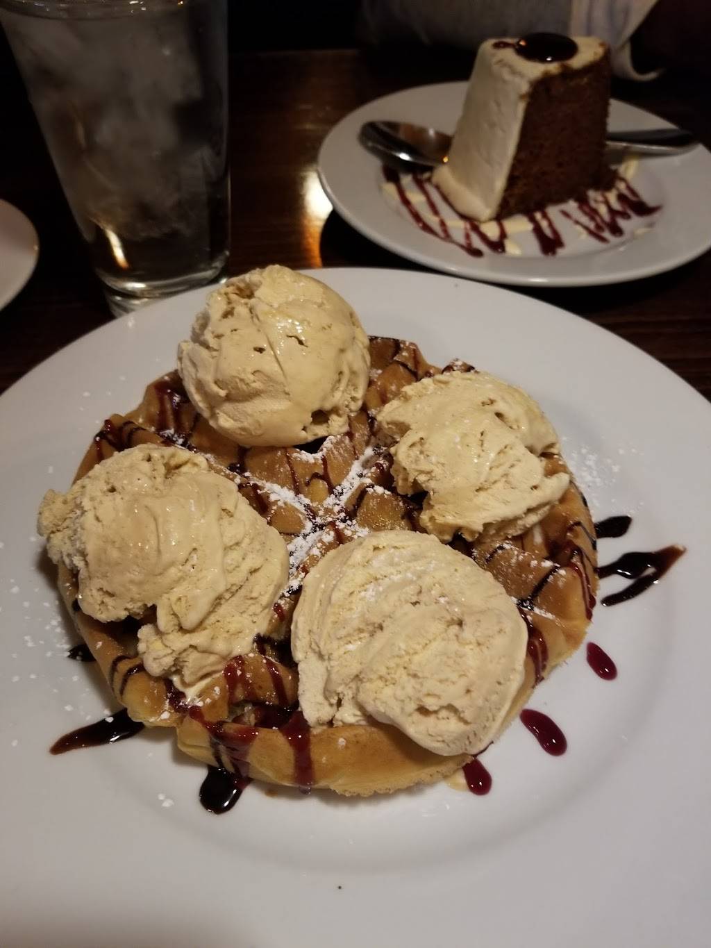 Bens Next Door | restaurant | 1211 U St NW, Washington, DC 20009, USA | 2026678880 OR +1 202-667-8880