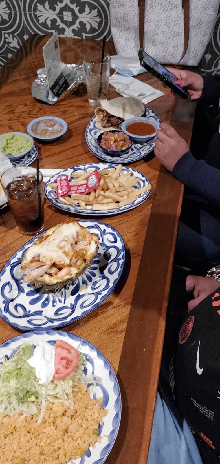 Casa Tequila | restaurant | 300 Derby St, Salem, MA 01970, USA | 9782242298 OR +1 978-224-2298