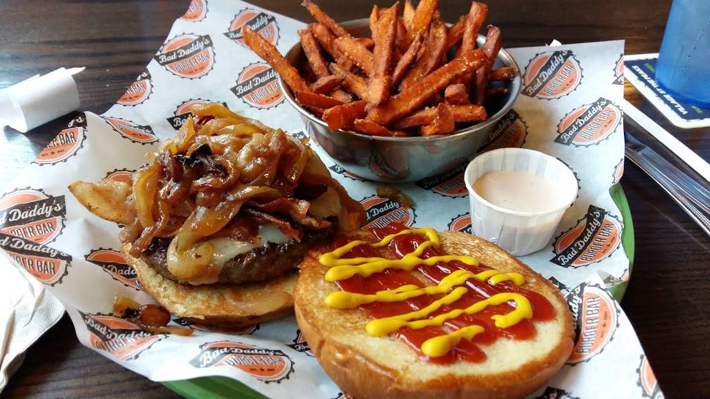 Bad Daddys Burger Bar | restaurant | 1232 S Hover St Ste B300, Longmont, CO 80501, USA | 3038484194 OR +1 303-848-4194