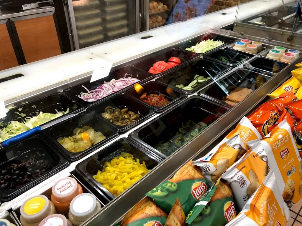 Subway Restaurants | restaurant | 40-24 College Point Blvd B227, Flushing, NY 11354, USA | 7184604700 OR +1 718-460-4700