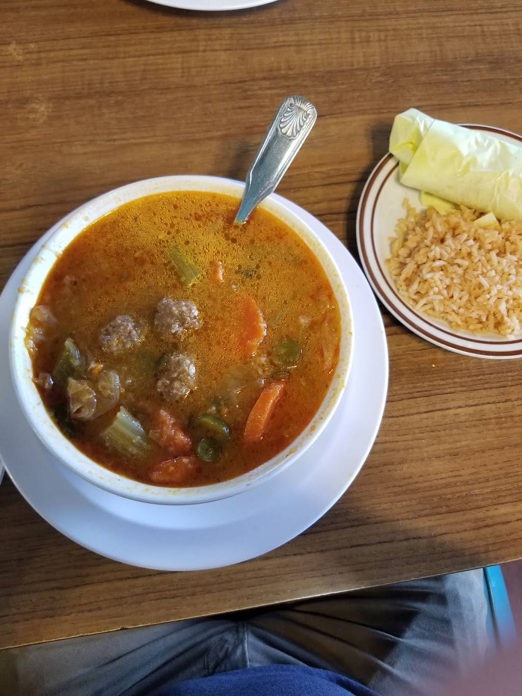 Dinos | restaurant | 13128 S Inglewood Ave, Hawthorne, CA 90250, USA | 3102194098 OR +1 310-219-4098