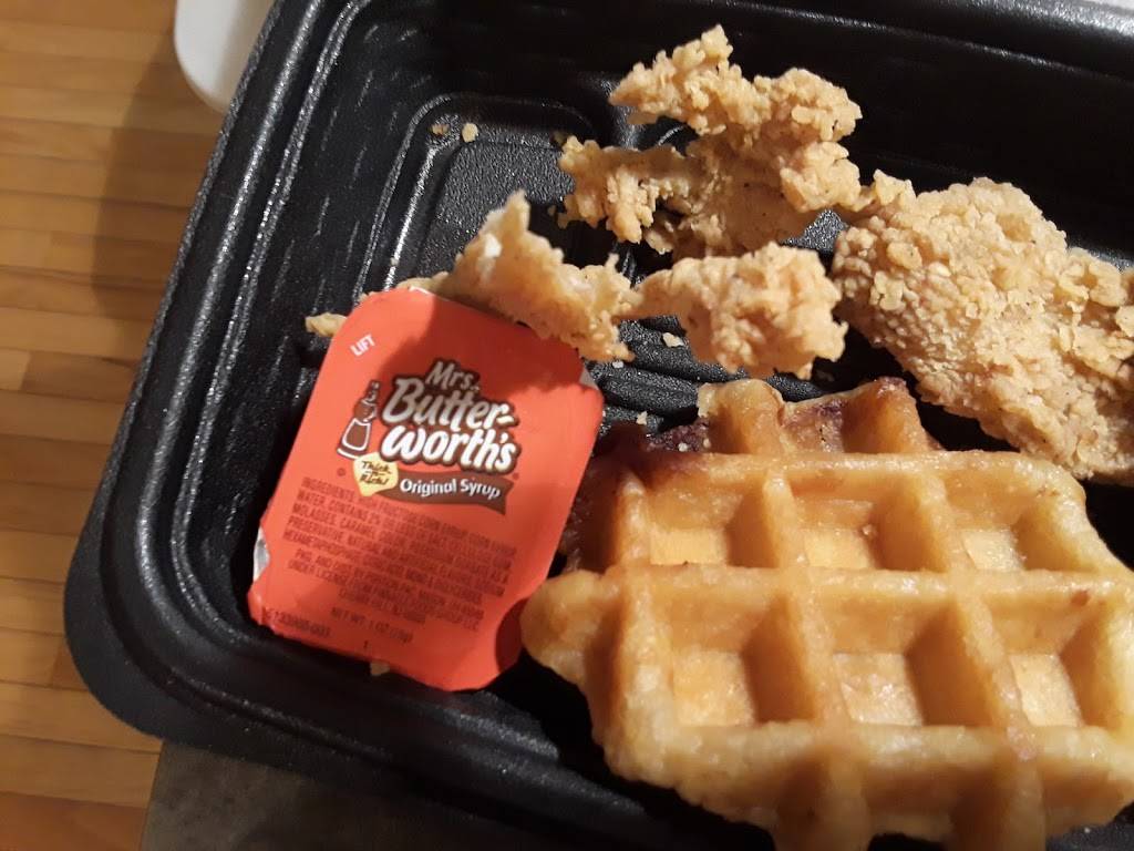 KFC | restaurant | 501 W Liberty St, Wauconda, IL 60084, USA | 8475260664 OR +1 847-526-0664