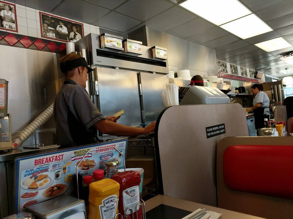 Waffle House | meal takeaway | 2625 Lebanon Pike, Nashville, TN 37214, USA | 6152325083 OR +1 615-232-5083