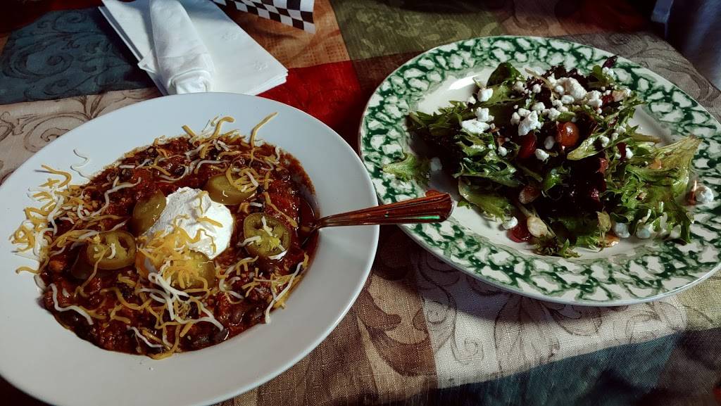 Dogtown Roadhouse | restaurant | 302 S Locust St, Floyd, VA 24091, USA | 5407456836 OR +1 540-745-6836