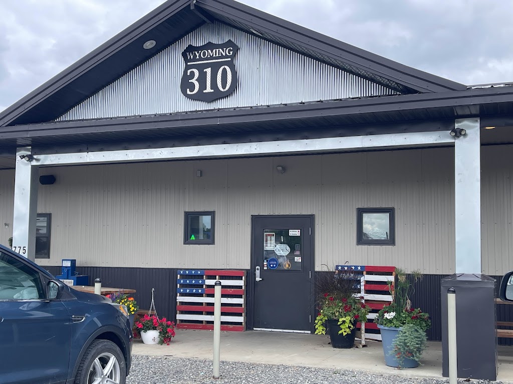 Wyoming 310 | restaurant | 775 US-310, Deaver, WY 82421, USA | 3076642219 OR +1 307-664-2219