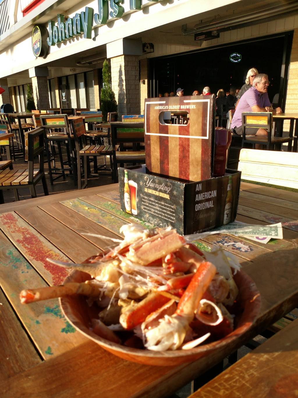 Johnny Js Pub & Grille, Strongsville | restaurant | 15323 Pearl Rd, Strongsville, OH 44136, USA | 4402686848 OR +1 440-268-6848