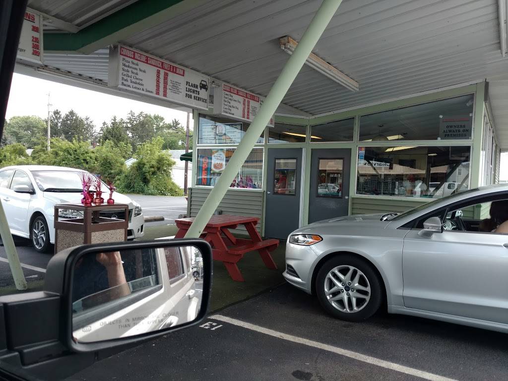 Dog n Suds | restaurant | 2050 N Ridge Rd, Elyria, OH 44035, USA | 4403243636 OR +1 440-324-3636