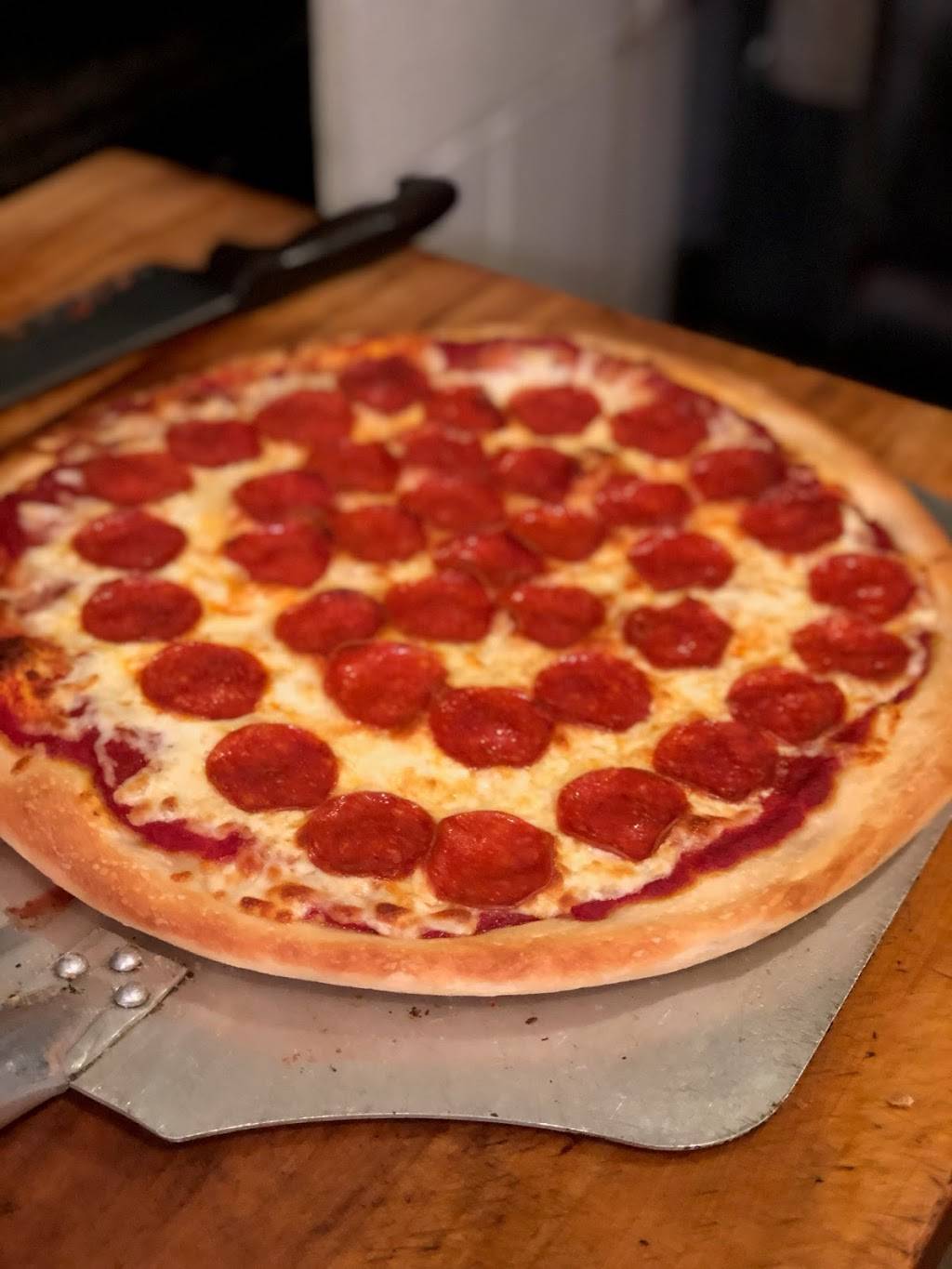 Daddario Pizzeria | restaurant | 6066 State Rd, Parma, OH 44134, USA | 4408862112 OR +1 440-886-2112