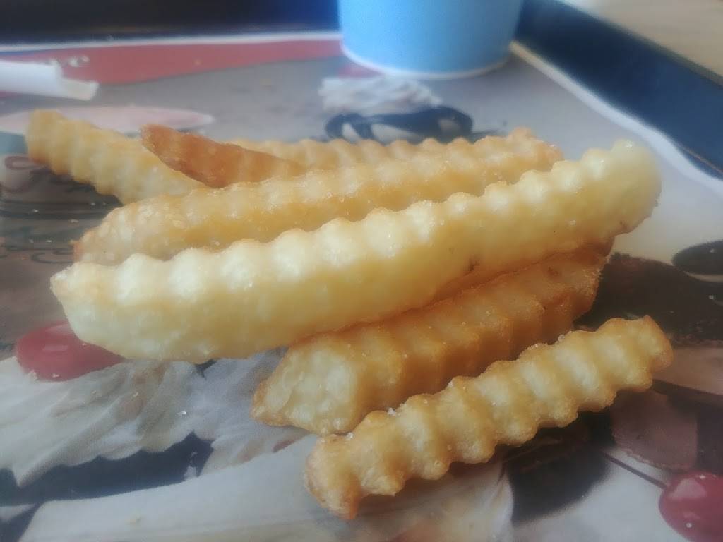 Fosters Freeze | restaurant | 1401 N Winton Way, Atwater, CA 95301, USA | 2093582341 OR +1 209-358-2341