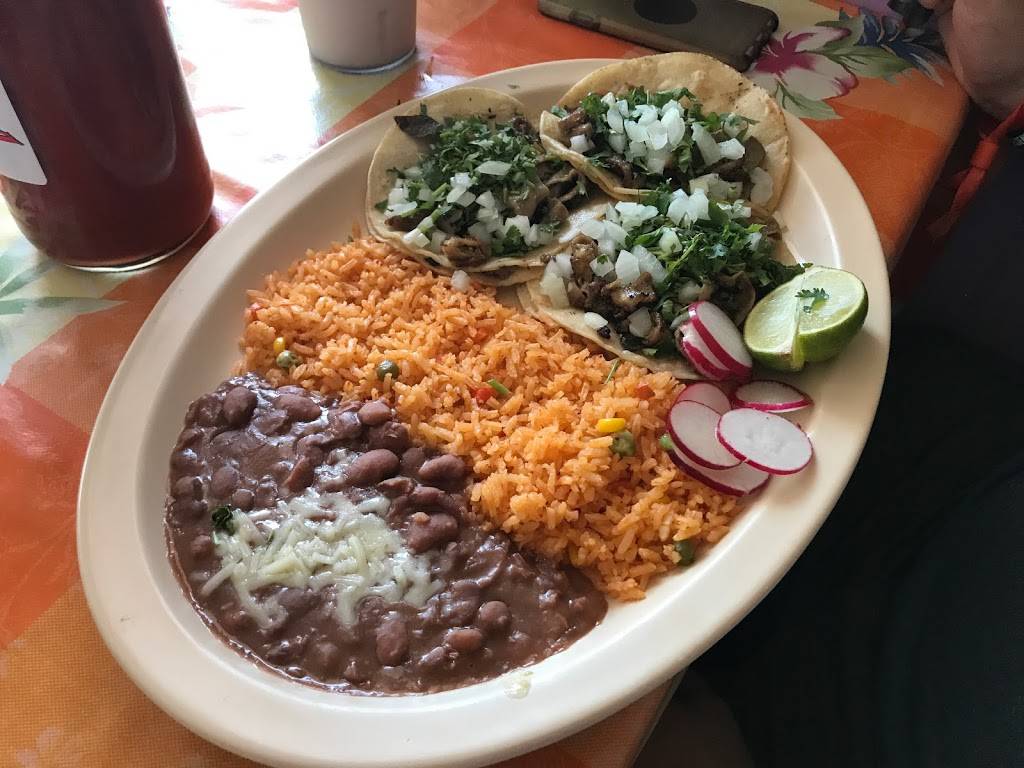 Julianas Bakery & Restaurant | bakery | 10441 Magnolia Ave, Anaheim, CA 92804, USA | 7142291948 OR +1 714-229-1948