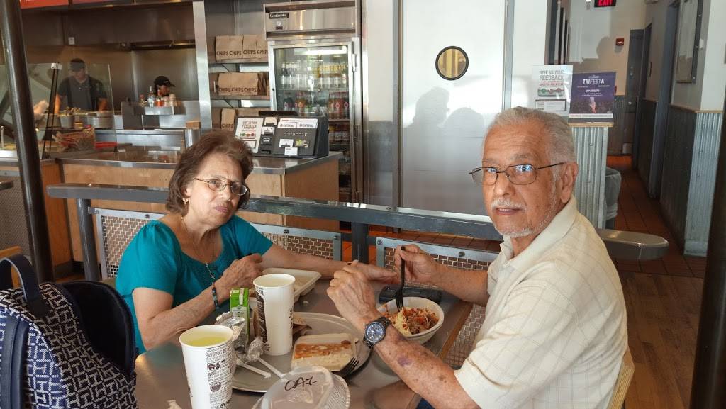 Chipotle Mexican Grill | restaurant | 20505 Rand Rd Ste 400, Kildeer, IL 60047, USA | 8474383835 OR +1 847-438-3835