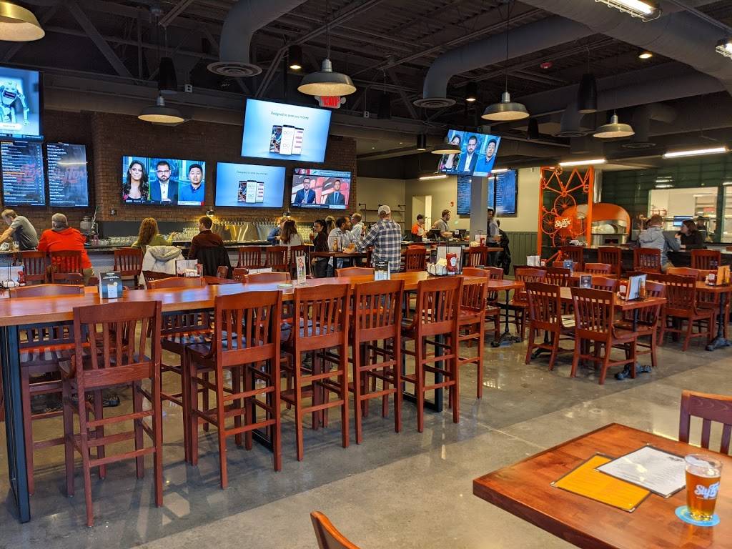 Sly Fox Taphouse at the Grove | restaurant | 20 Liberty Blvd #100, Malvern, PA 19355, USA | 4843283567 OR +1 484-328-3567