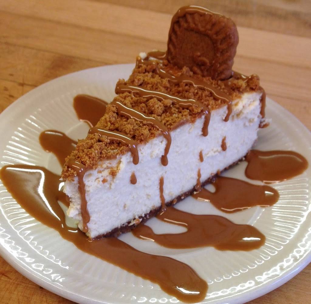 GeJos by the Lake - Italian Restaurant and Lounge | restaurant | 12 N 3rd St, Clear Lake, IA 50428, USA | 6413578288 OR +1 641-357-8288