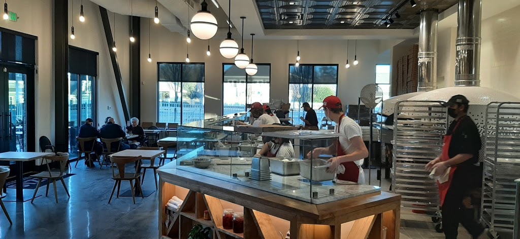 Inizio Pizza Napoletana Huntersville | restaurant | 16627 Birkdale Commons Pkwy, Huntersville, NC 28078, USA | 9802963131 OR +1 980-296-3131