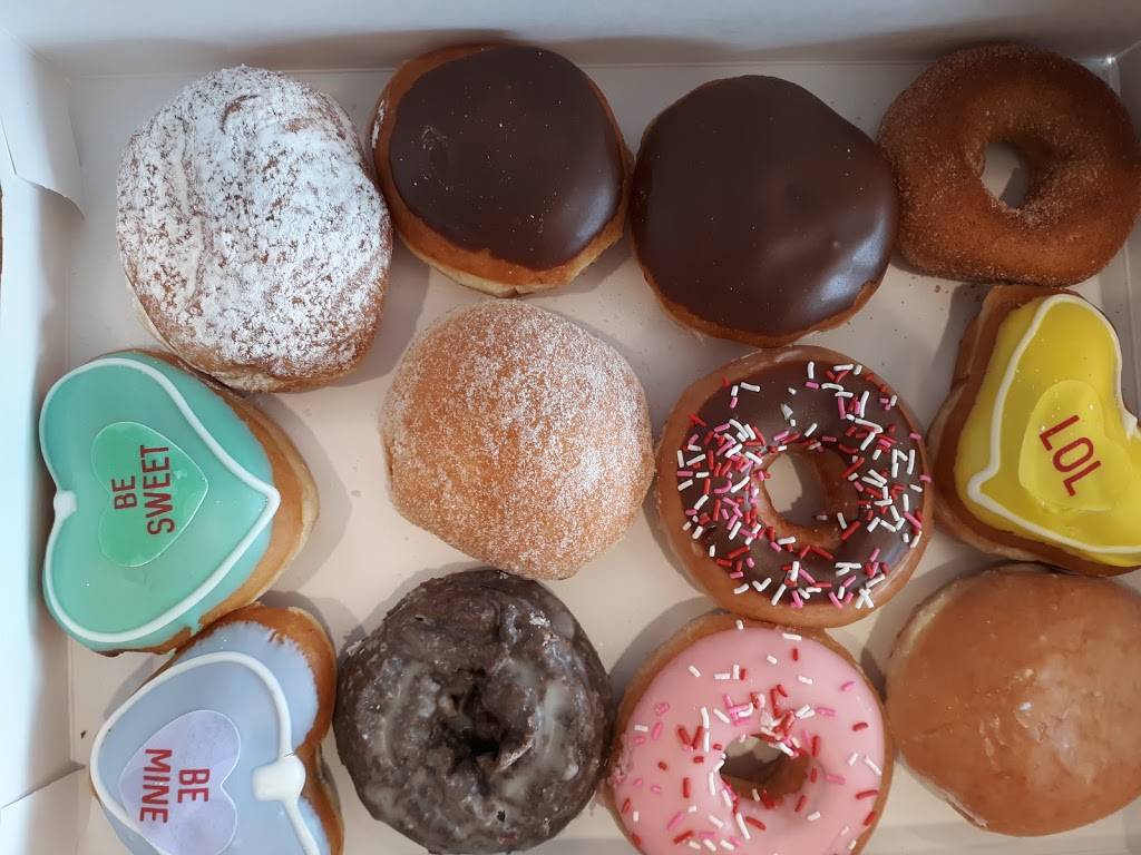 Krispy Kreme | bakery | 2510 W Broward Blvd, Fort Lauderdale, FL 33312, USA | 9545856446 OR +1 954-585-6446