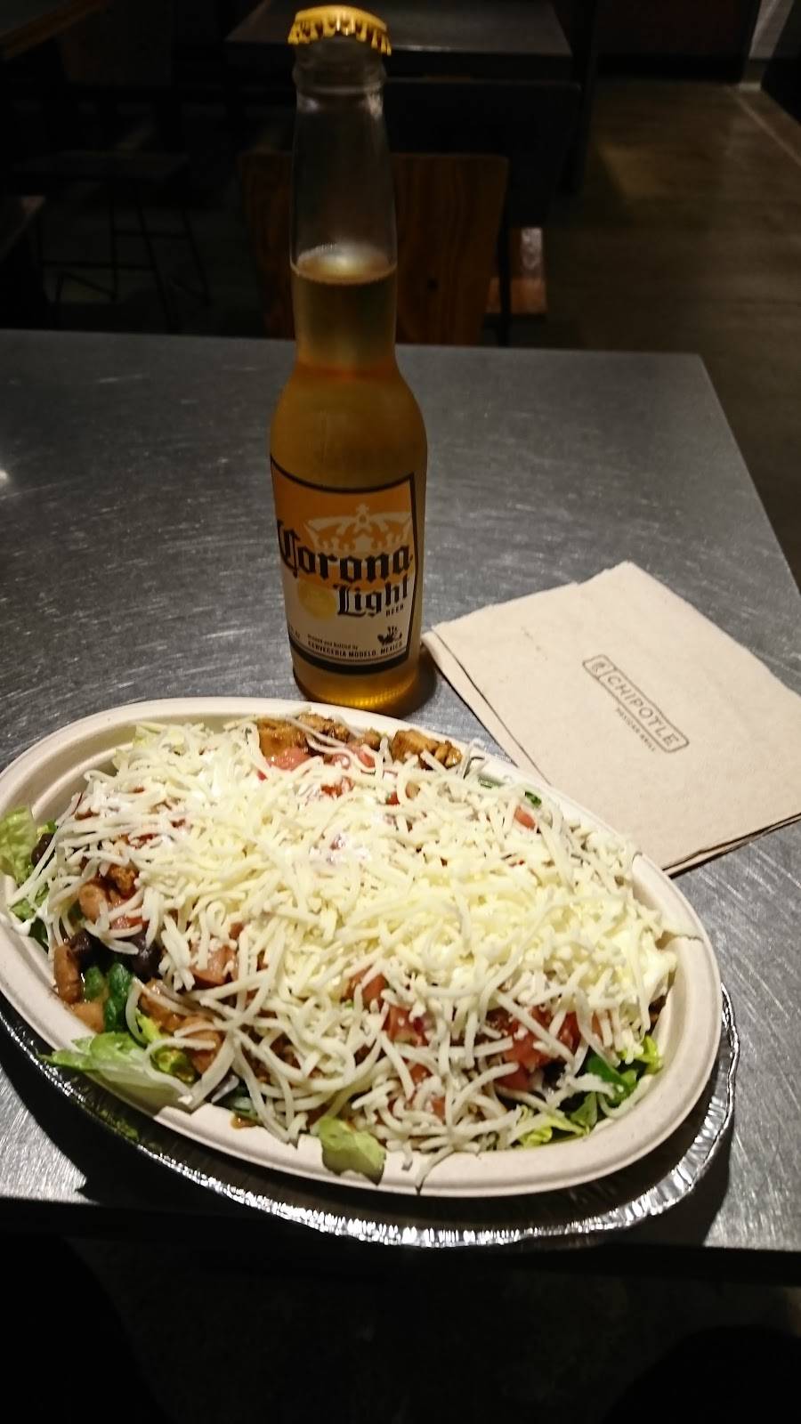 Chipotle Mexican Grill | restaurant | 2710 Via De La Valle Ste 290, Del Mar, CA 92014, USA | 8587241181 OR +1 858-724-1181