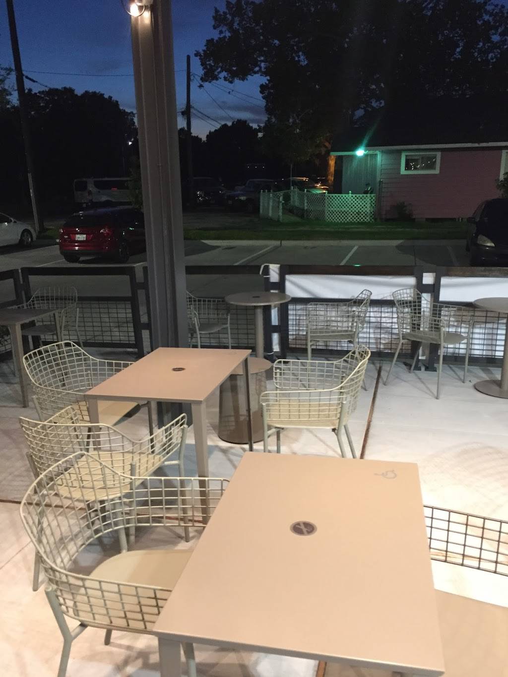 Starbucks | cafe | 6201 Washington Ave, Houston, TX 77007, USA | 7138642185 OR +1 713-864-2185