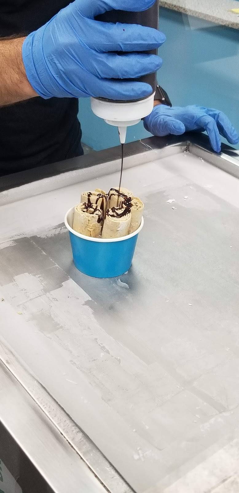 Iceberg Rolls | restaurant | 5946 W 16th Ave, Hialeah, FL 33012, USA | 3058469933 OR +1 305-846-9933