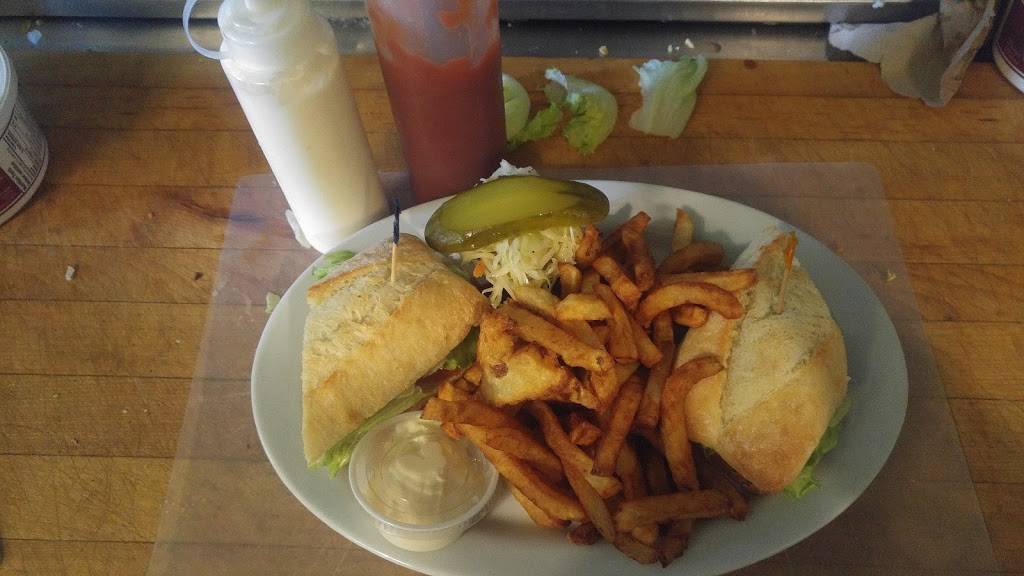 Casse Croute St-Ignace | restaurant | 134 Chemin de la Traverse, Saint-Ignace-de-Loyola, QC J0K 2P0, Canada | 4508362323 OR +1 450-836-2323