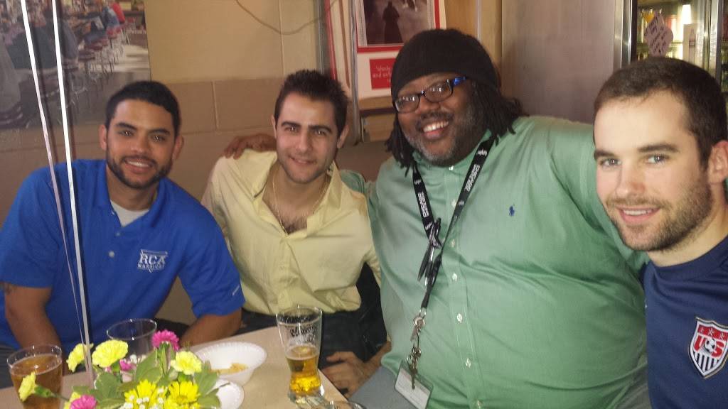 Stanleys | restaurant | 4258 S Ashland Ave, Chicago, IL 60609, USA | 7739270033 OR +1 773-927-0033