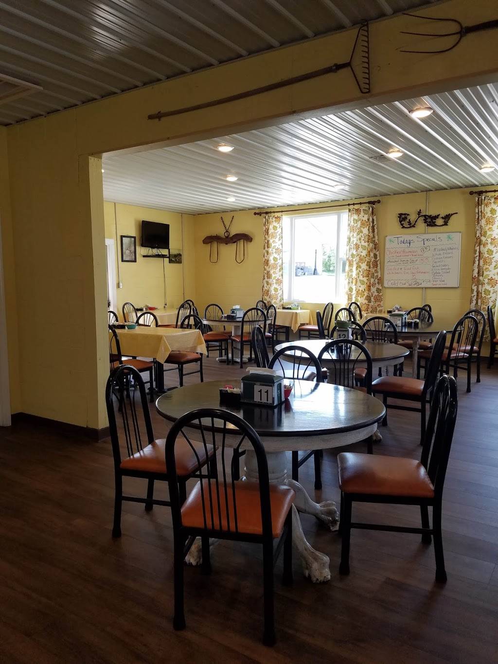 Plow Point Restaurant | restaurant | 11980 Greenville Rd, Hopkinsville, KY 42240, USA | 2702692478 OR +1 270-269-2478