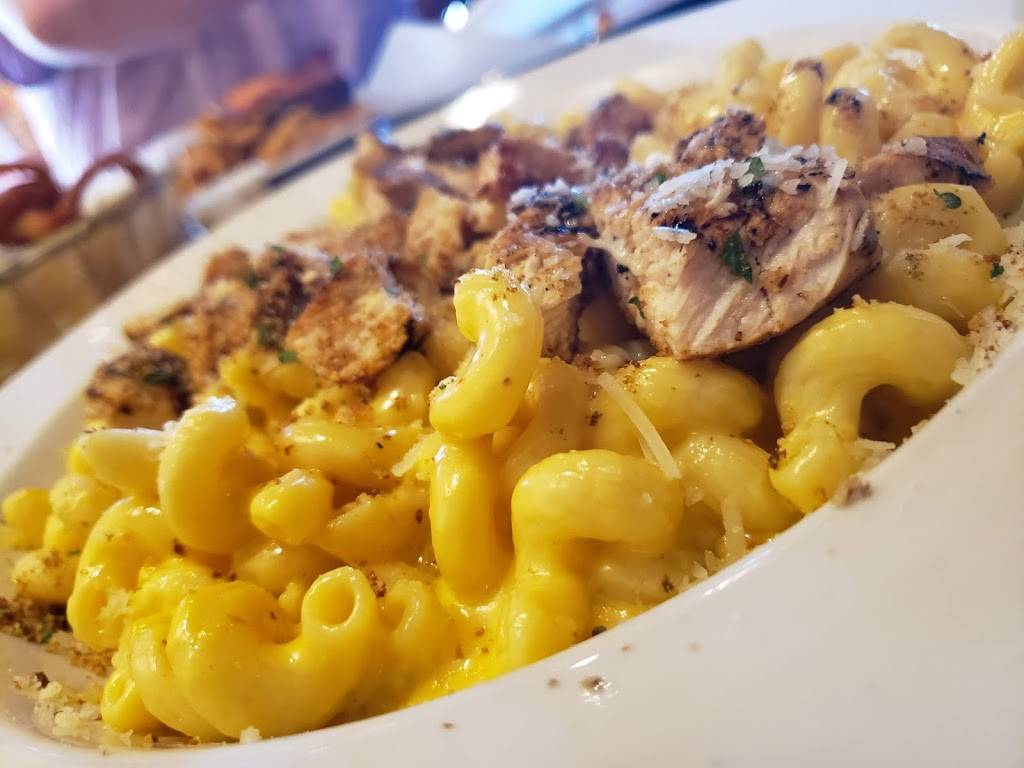 Buggyworks Restaurant and Pub | restaurant | 1015 18th Ave #112, Monroe, WI 53566, USA | 6084266445 OR +1 608-426-6445