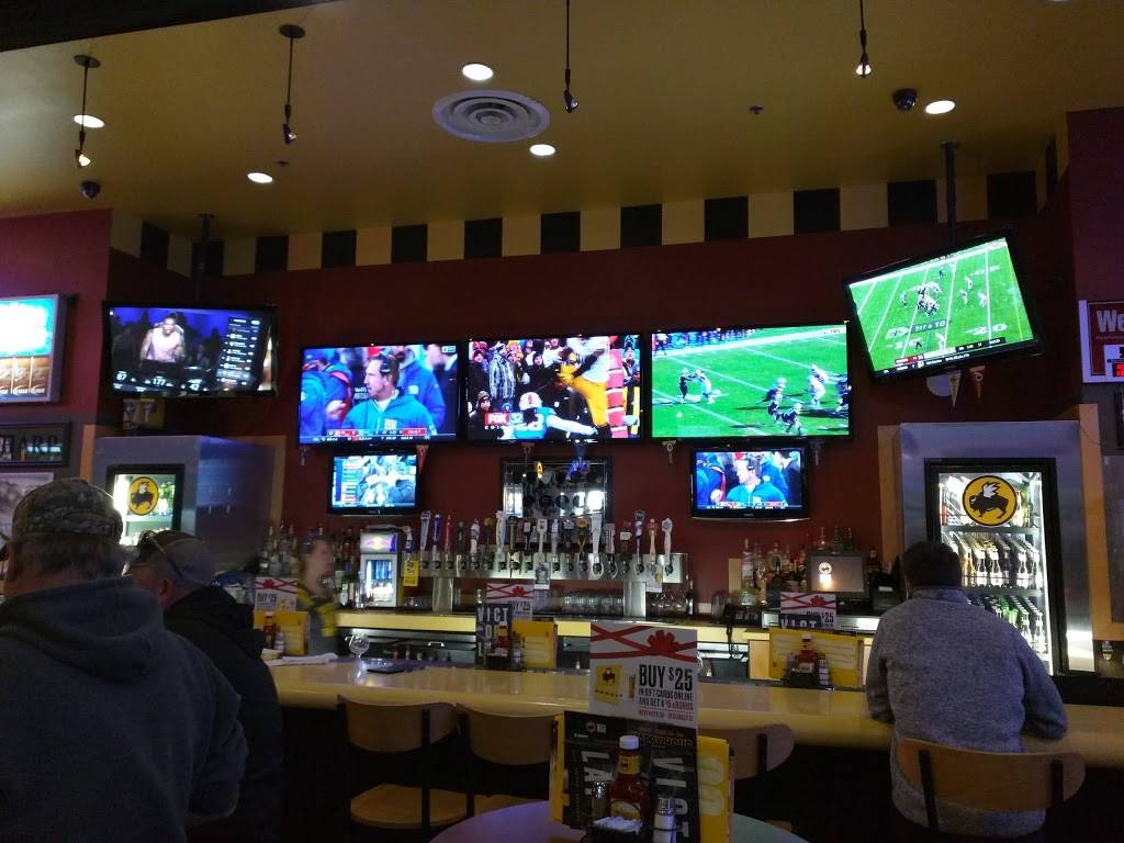 Buffalo Wild Wings | restaurant | 2807 Plaza Dr, Peru, IL 61354, USA | 8157808283 OR +1 815-780-8283