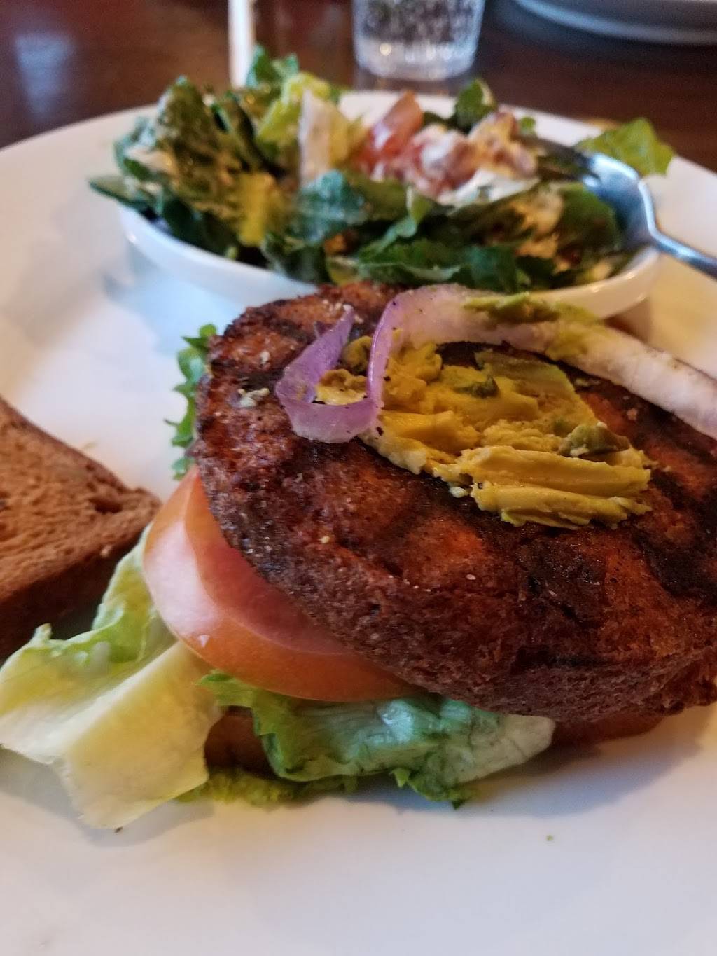 TGI Fridays | restaurant | 1641 Golden Gate Plaza, Mayfield Heights, OH 44124, USA | 4404618443 OR +1 440-461-8443