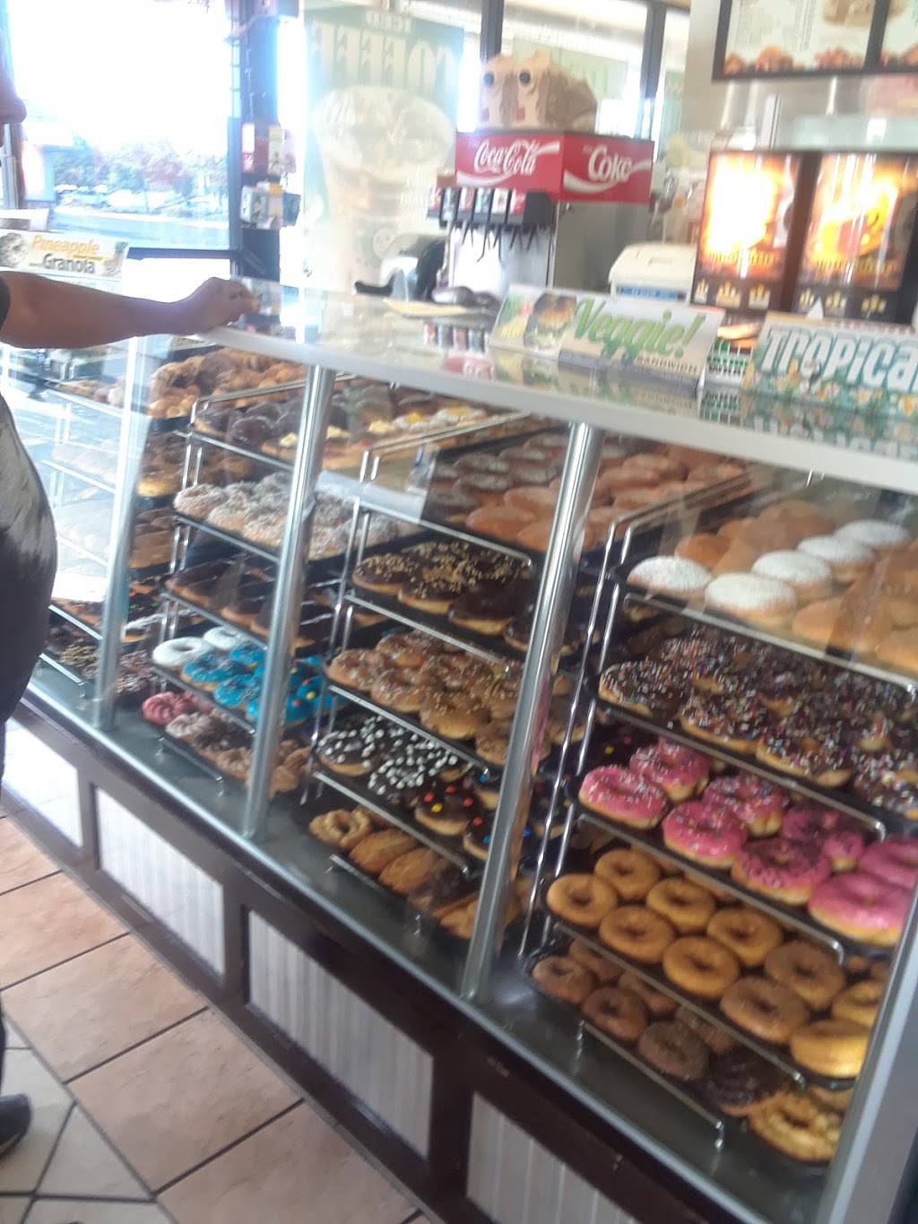 Yum Yum Donuts | bakery | 8 Olive Ave, Porterville, CA 93257, USA | 5597849717 OR +1 559-784-9717
