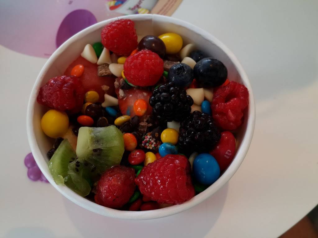 Chipotle Mexican Grill | restaurant | 1166 N State St, Chicago, IL 60610, USA | 3126548637 OR +1 312-654-8637