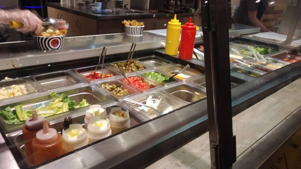 South St. Burger | restaurant | 743 St Clair Ave W, Toronto, ON M6C 1B4, Canada | 6473526523 OR +1 647-352-6523