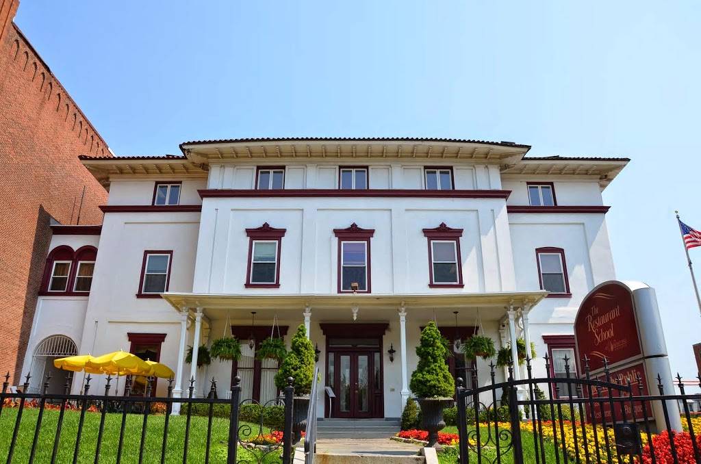 The Restaurant School at Walnut Hill College | bakery | 4207 Walnut St, Philadelphia, PA 19104, USA | 2152224200 OR +1 215-222-4200