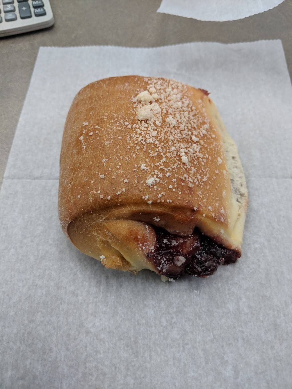 DLux Cafe | cafe | 5959 69th St, Maspeth, NY 11378, USA | 8333589223 OR +1 833-358-9223